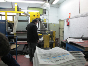 El periódico, esta tarde en la rotativa de El Fielato, en Cangas de Onís