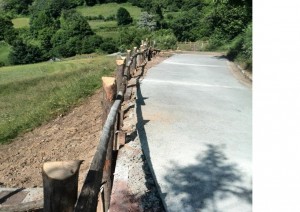 Carretera reparada de Villamayor a Hedrada