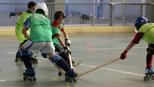 Uno de los partidillos de la Concentración Técnica Internacional de Hockey en Grado.