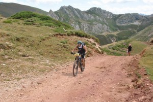 Un momento de la última edición de La Rosca de Somiedo 