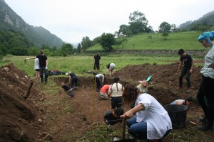 Arqueólogos trabajando / Foto de La Ponte