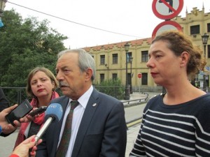 De izda a dcha., Ana Taboada, Wenceslao López y Cristina Pontón