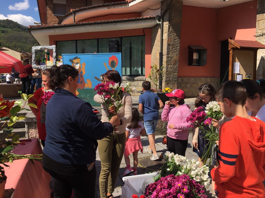 Teverga celebra el 1 de mayo su Mercado de las Flores | La Voz del Trubia