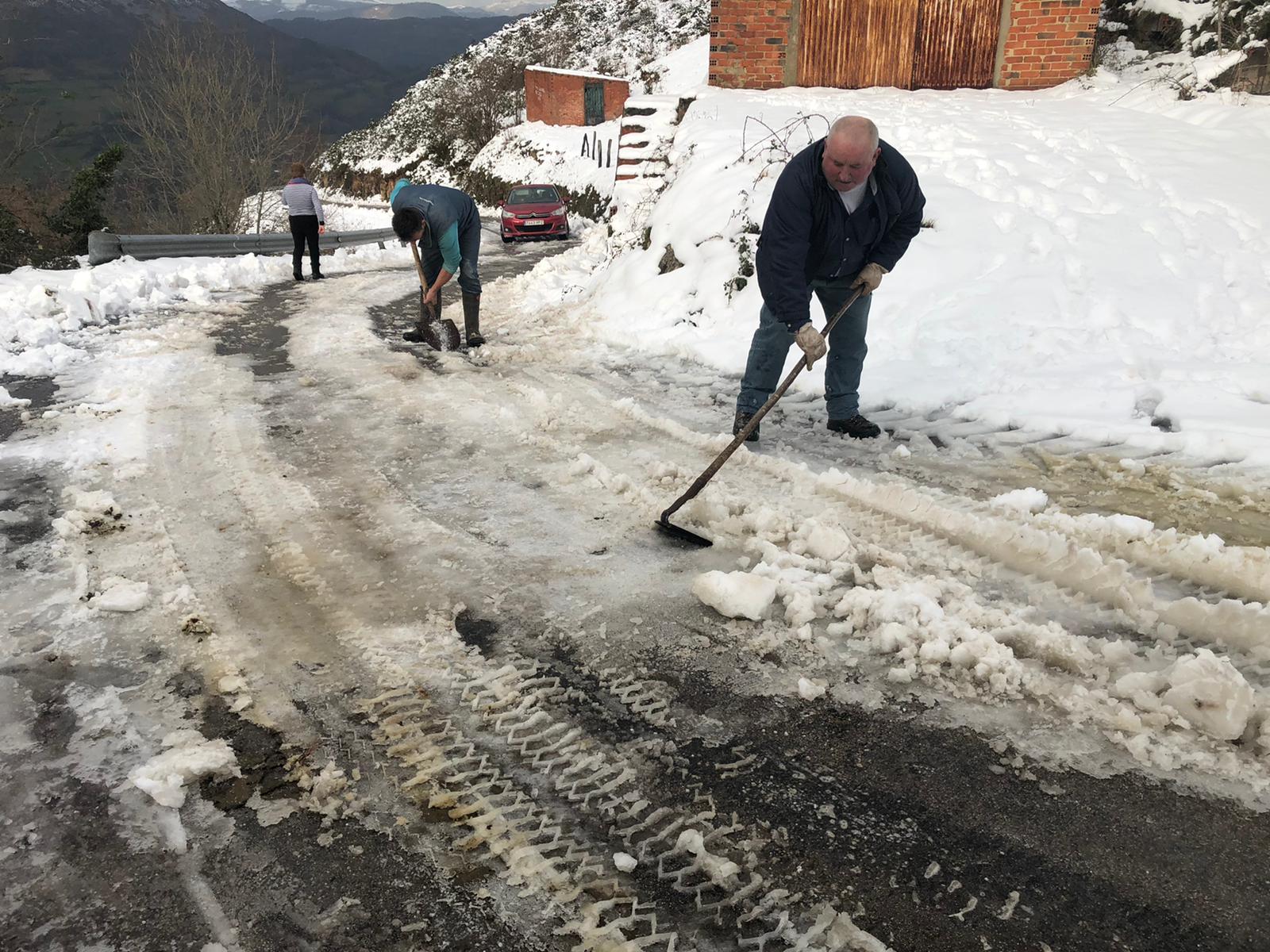 Pueblos aislados y ayuntamientos trabajando intensamente