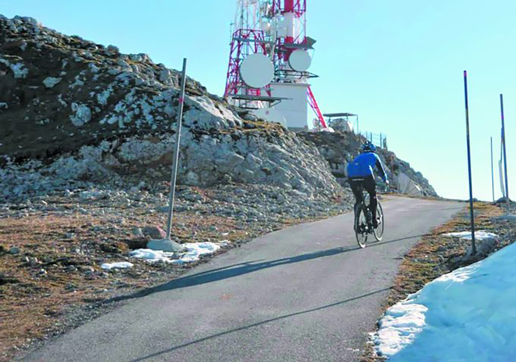 Quirós construirá tres explanadas en el Gamoniteiru para la Vuelta