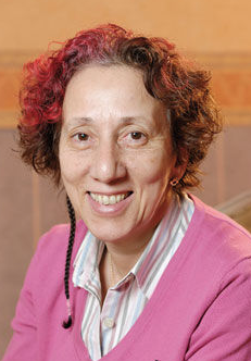 Un pregón de Inmaculada González Carbajal abre hoy la Semana Santa moscona