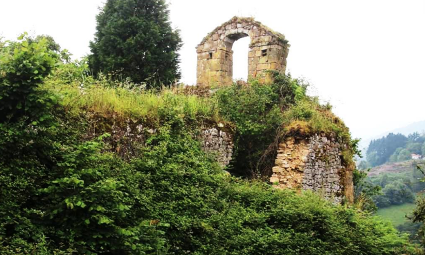 La iglesia románica de San Andrés de Salas, en la ‘lista roja’ del patrimonio por su estado de abandono