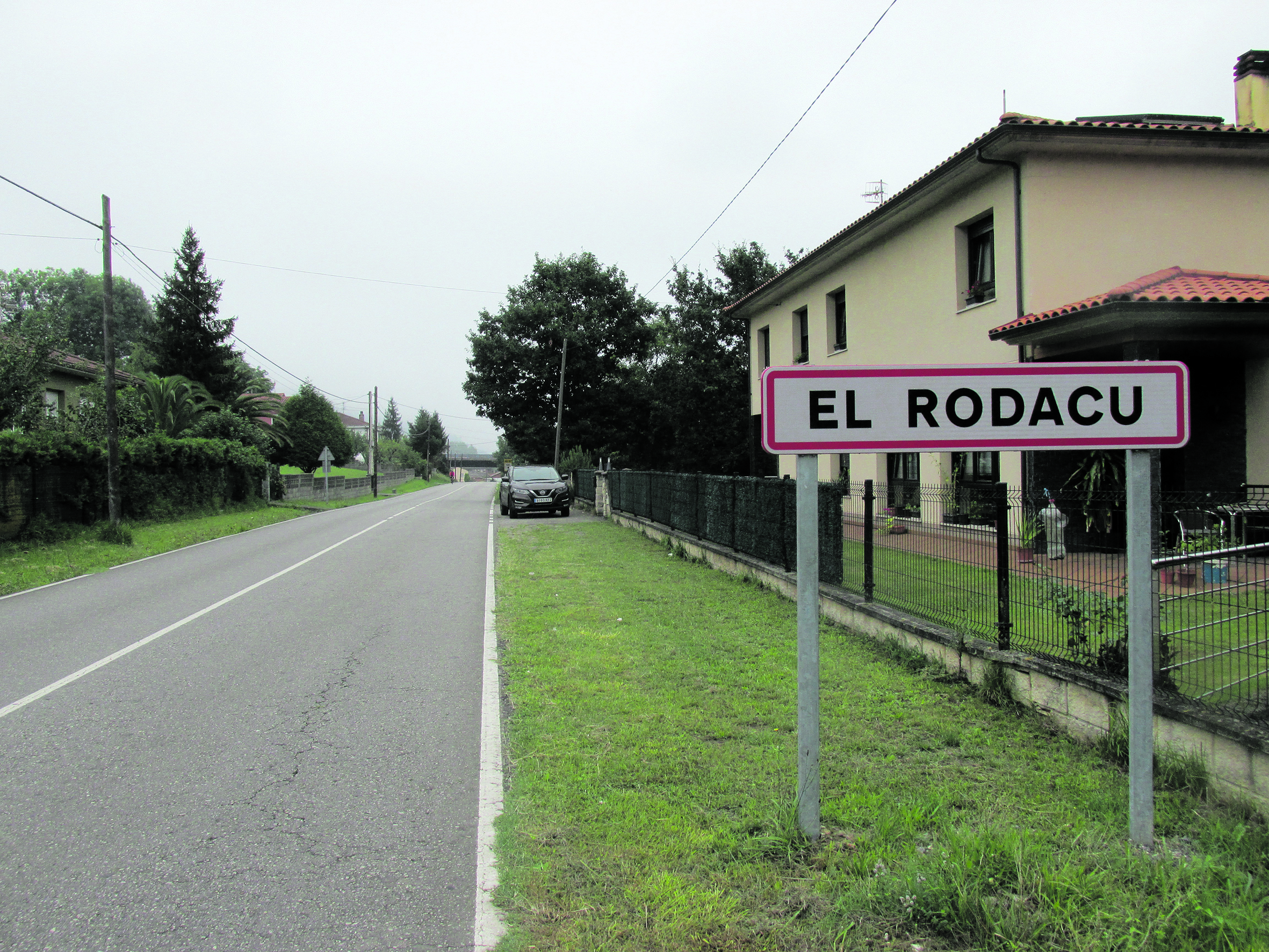 Grado construirá una acera en El Rodacu, en la salida al Rellán