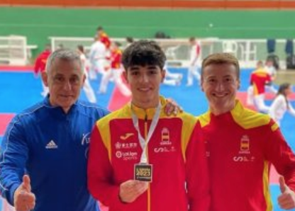 El karateca Borja Gutiérrez, plata en el mundial Youth League