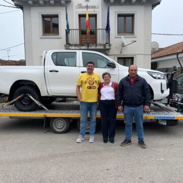 La alcaldesa de Yernes y Tameza, operaria de limpieza ante las bajas laborales