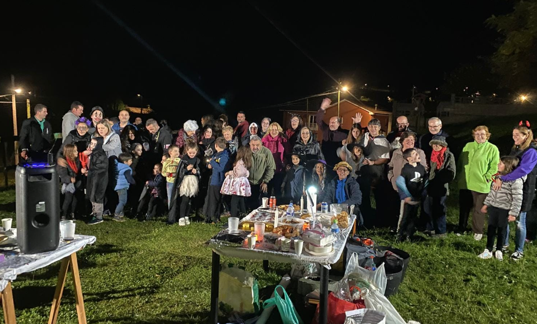 Los vecinos de Las Cuestas celebran Halloween La Voz del Trubia