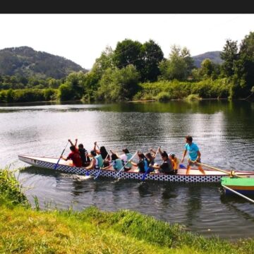 En verano, Grao al agua con el Club Piragüismo Moscón