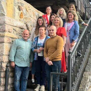 Oplus_16908288 Las Regueras anula el Pleno en el que se formalizó la dimisión de la concejala de Servicios Sociales