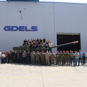 GDELS-SBS culmina con éxito la aceptación de los primeros Leopard Santa Bárbara entrega los primeros Leopard 2E