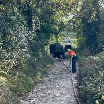 cubas salas La sequía obliga a llevar cubas de agua a varios pueblos de Salas