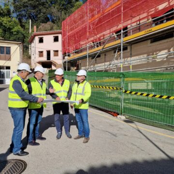 2025_10_28 DG Planificacion Agraria visita obras Proaza 1 Medio Rural inicia la renovación de la antigua Cámara Agraria de Proaza