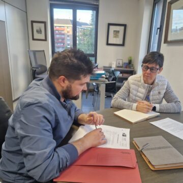 Adrián Gayo Educación Teverga prepara un convenio con Educación para aprovechar el espacio del antiguo instituto