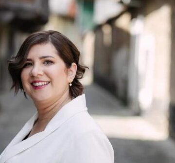 La maestra Paula Menéndez, elegida Mujer Rural de Cangas del Narcea