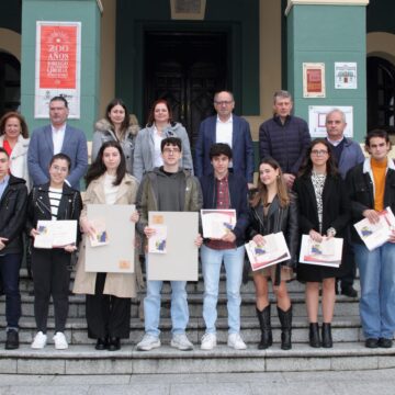 Autoridades-Becados-Miembros-del-Patronato-y-Jurado-2-scaled La Fundación Automáticos Tineo entrega el día 15 sus becas de estudios