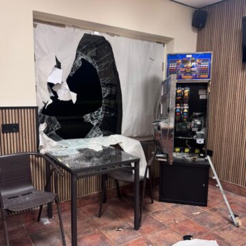 Captura de pantalla_19-11-2025_8152_web.whatsapp.com Entran a robar en el bar La Espuela, en Trubia