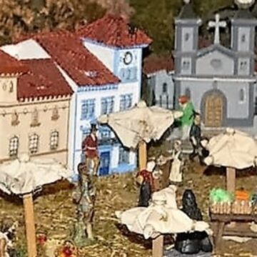 Mujeres por Grau estrena su belén solidario en favor de la Asociación Síndrome de ReNU