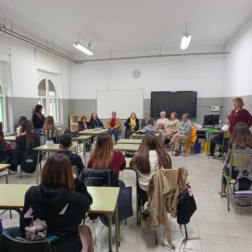 Dos generaciones de los Valles, unidos en el instituto de Trubia