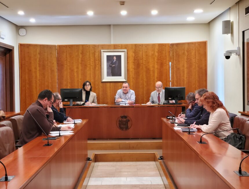 Arrancan las obras del albergue de animales de Candamo