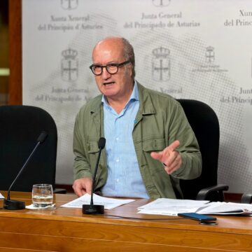 Luis Venta, durante la rueda de prensa El PP califica de «estafa» el Plan de Gestión del Lobo