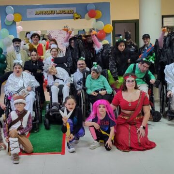 Latores celebró su tradicional Antroxu vecinal