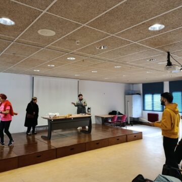 Quirós conmemora el 8 de marzo con dos obras de teatro