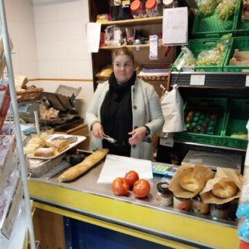 Roban en una tienda de ultramarinos de Trubia por el método del alcantarillazo