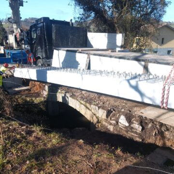 Movilidad concluye el puente de la carretera de Puerta Colorada, en Grau