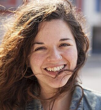 Sofía_Castañón Belmonte celebra el Día Mundial de la Poesía con Sofía Castañón