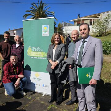El huerto ecológico hermana a los colegios de Grau