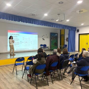 salud mujer teverga Éxito de las charlas sobre salud femenina de la farmacéutica de Teverga