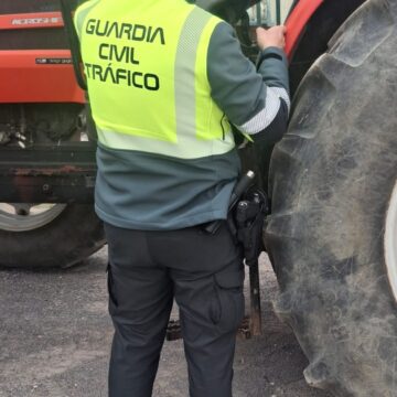 Investigan a un vecino de Yernes y Tameza por causar un accidente grave con su tractor