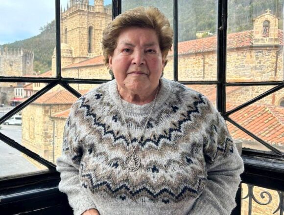 Manolita Salas Salas distingue a Manolita Quintana como Mujer del Año 2026