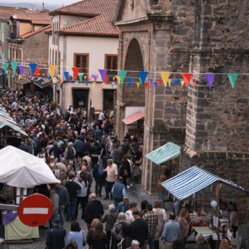 certamen quesos salas Salas, a tope en el certamen de los quesos artesanos