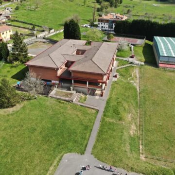 Candamo celebra un mercadillo por el Día del Libro