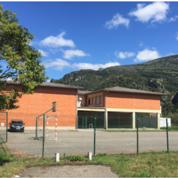 Cuentacuentos mágico en el colegio de Proaza por el Día del Libro