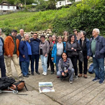 Acuarelastur descubre el encanto de Bandujo en una jornada artística y cultural