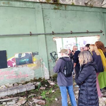 Vuelve a las ruinas industriales la peculiar Bienal de San Claudio