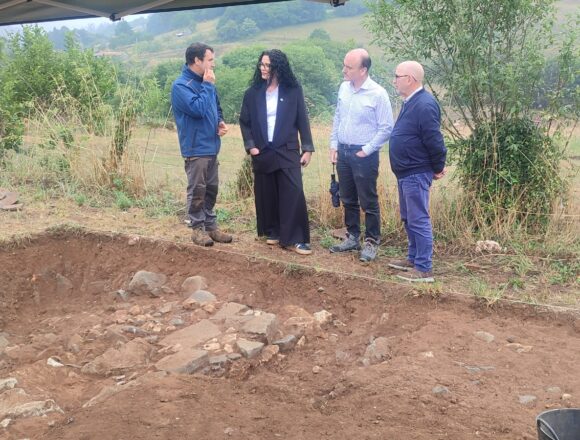 El hallazgo de la villa romana de La Estaca-Andayón «es de extraordinarias dimensiones»