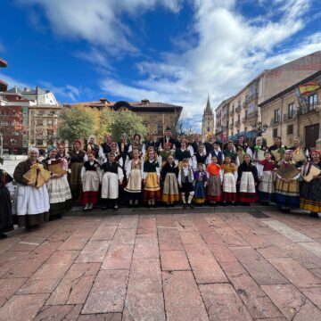 San Claudio se viste de gala para celebrar el 50º Aniversario del Grupo Xuno