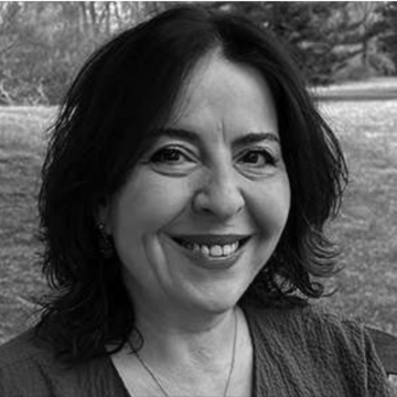 Grau acoge la presentación del libro ‘Ernestina González: Un pulso antifranquista’ de Ana María Díaz Marcos