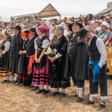 image La Vaqueirada volvió a llenar la braña de Aristébano en Tineo, esta vez con dos bodas