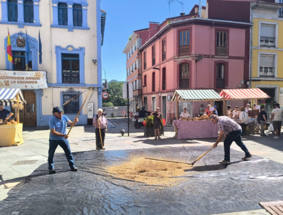 Ángel Torga, panadería San Pelayo y Espelta Las Regueras se coronan como reyes de la escanda en Grau