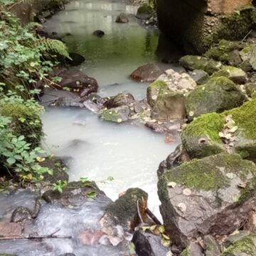 Vertidos rio Nonaya1 Sanción a Caolines de La Espina por vertidos contaminantes de la mina Consuelo