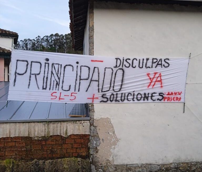 cartel-priero El Principado licita por fin la obra del tramo ‘muerto’ de Priero-Las Centiniegas, en Salas