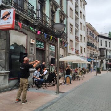 Manuel-Pedregal-1536x1152 (1) Grado celebra este viernes la Pasarela Rosa a beneficio de la lucha contra el cáncer de mama